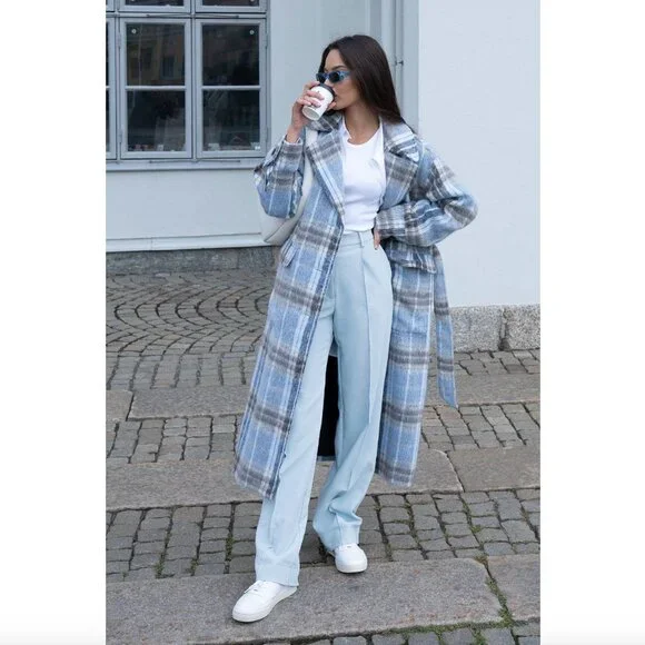 Excellent condition NA-KD Blue Checked Long Oversized Belted Trench Coat - Picture 1 of 7